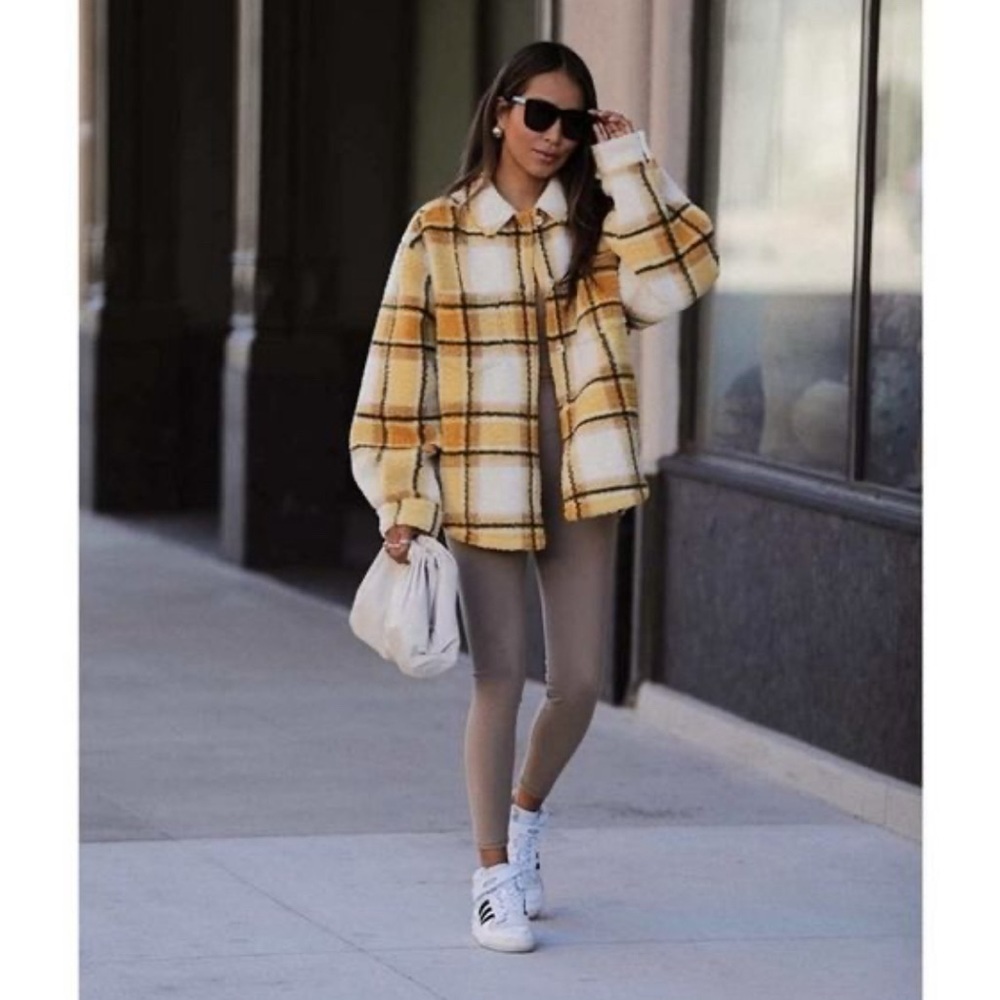 Bandier x Sincerely Jules, Women Aspen Sherpa Jacket in Amber Plaid Shac…